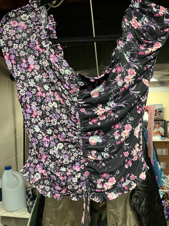 Grave Fame Tops - Floral Ruched V-Neck Top - Black with Pink & Purple Flowers NWT Size Medium